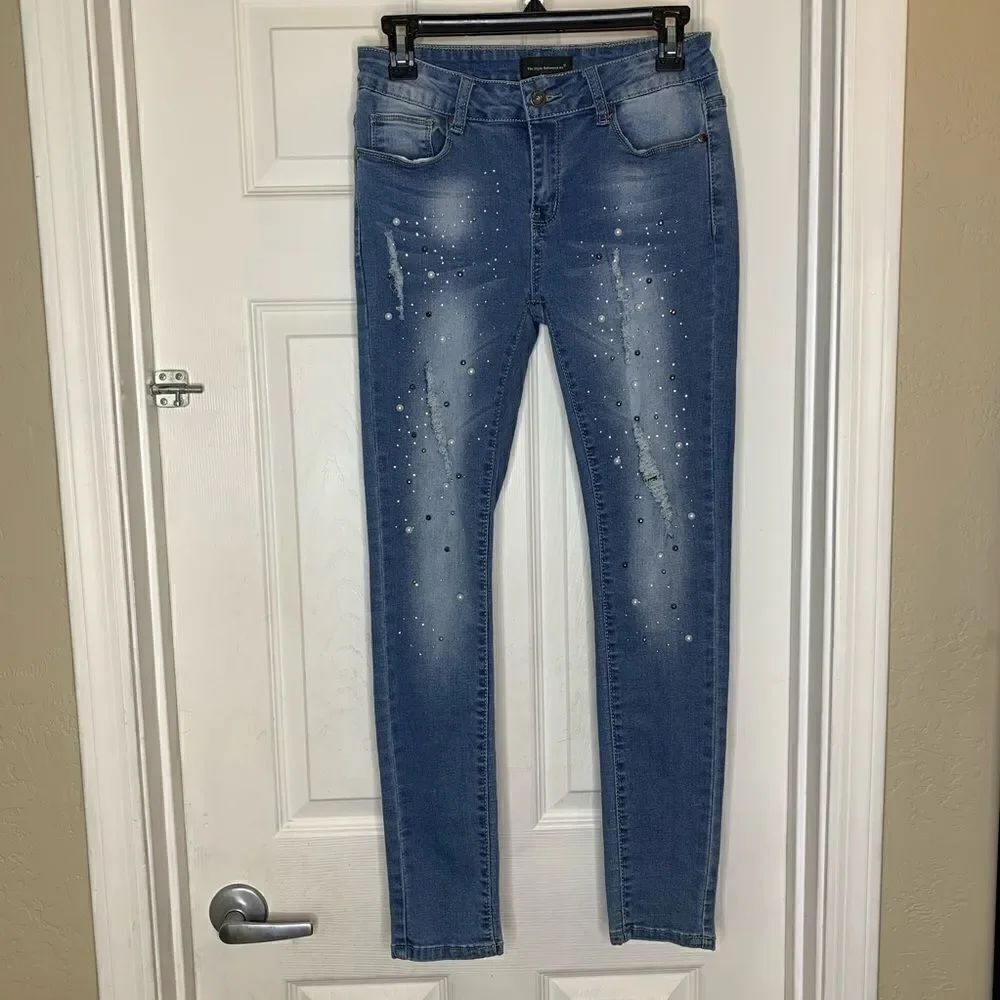 The Style Between Us Skinny Distressed Beaded Jean - Picture 3 of 7